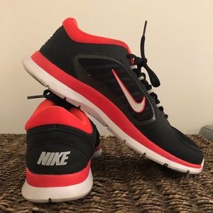 Women’s Nike sneakers